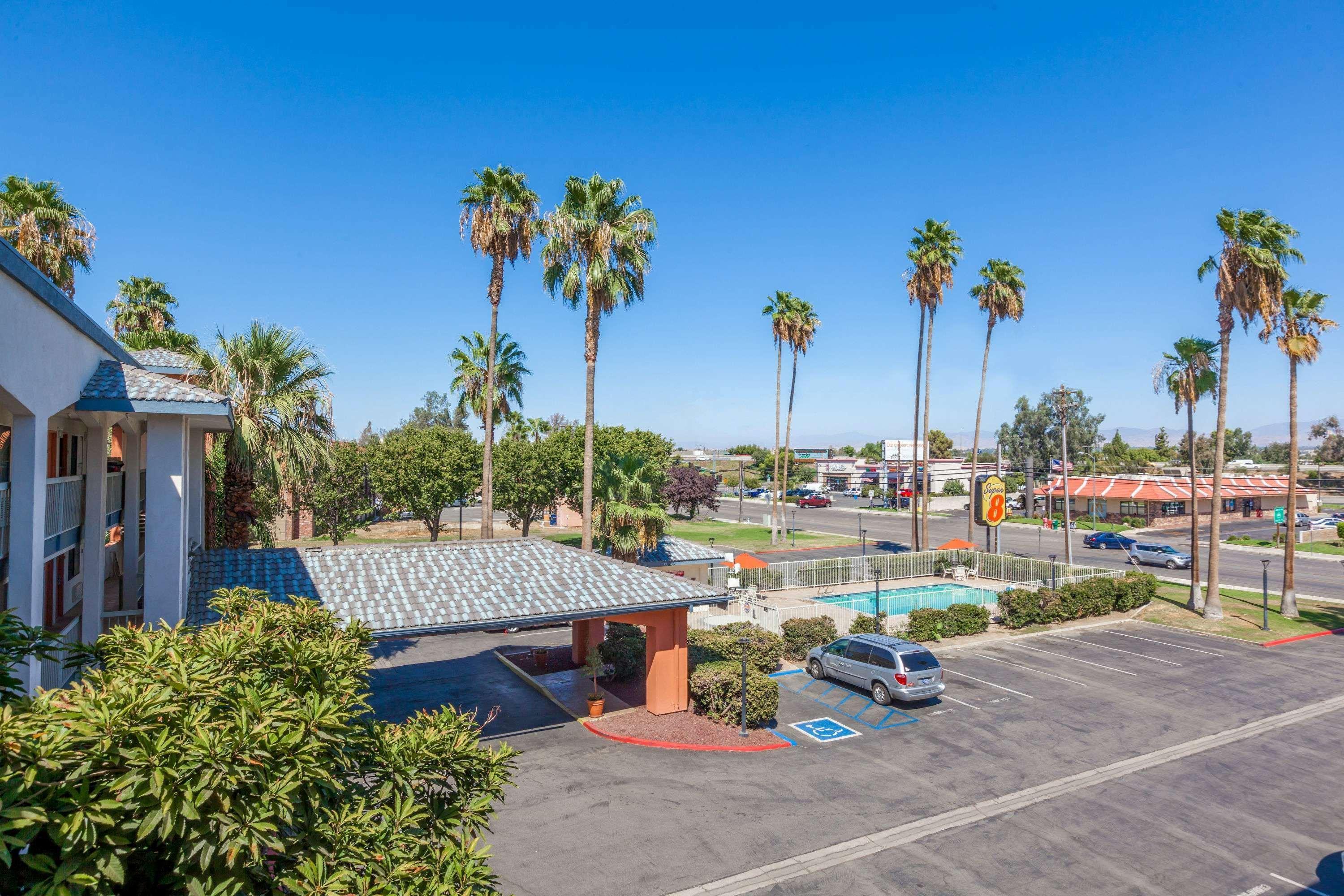 Super 8 By Wyndham Bakersfield/Central Exterior foto